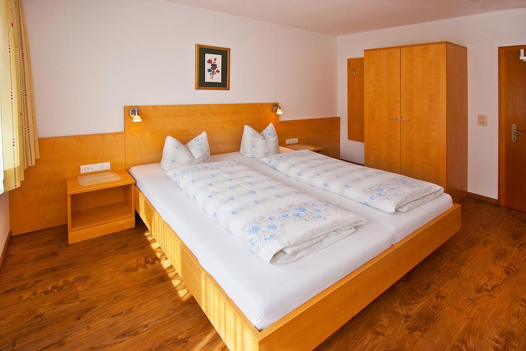 Ferienwohnungen Appartements Patscheider Finkenberg Rum bild