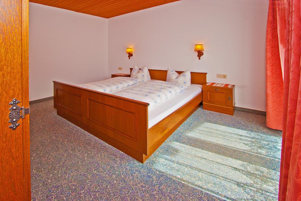 Ferienwohnungen Appartements Patscheider Finkenberg Rum bild