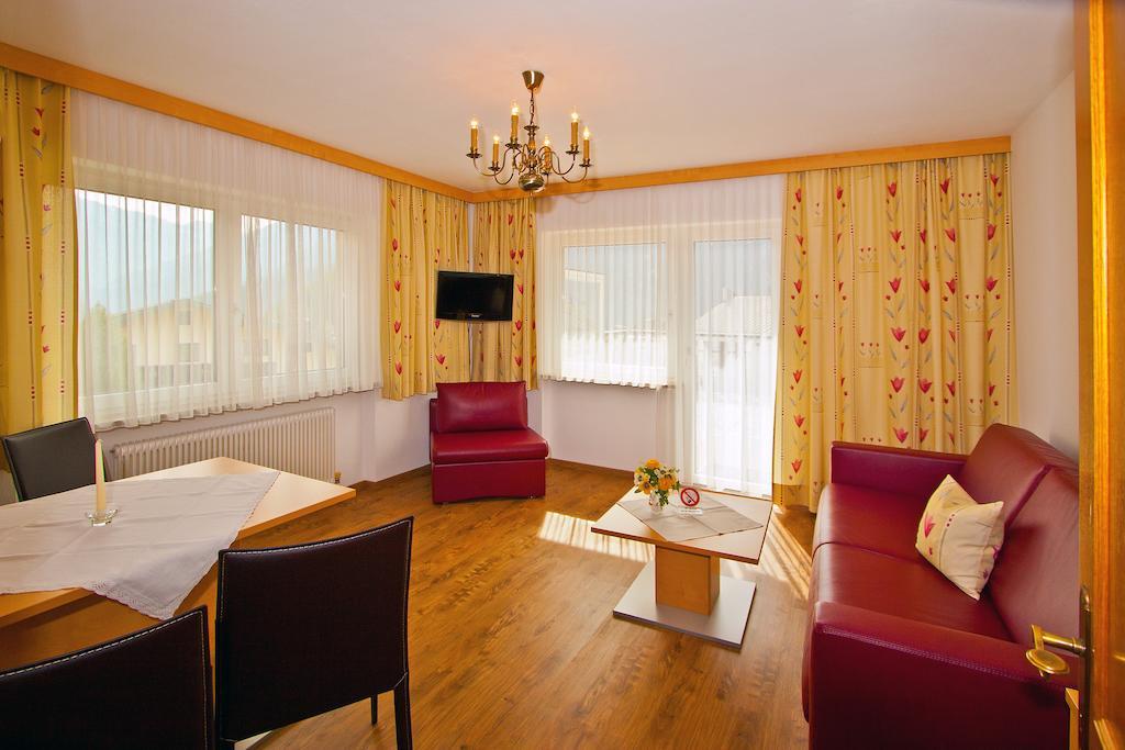 Ferienwohnungen Appartements Patscheider Finkenberg Rum bild