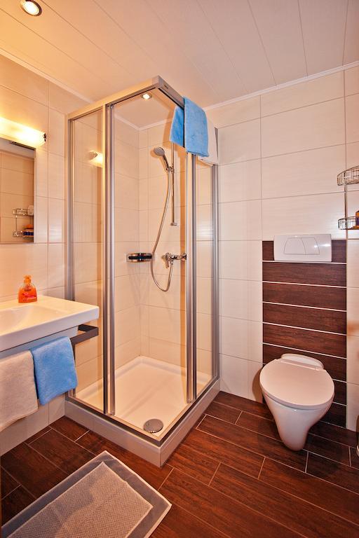 Ferienwohnungen Appartements Patscheider Finkenberg Rum bild